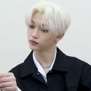 😶 emoji сащка типа феликс ирл Telegram sticker 12 of 50
