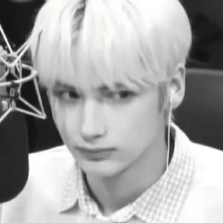 🌟 emoji HEUNING KAI from K-POP PLANET Telegram sticker 14 of 20