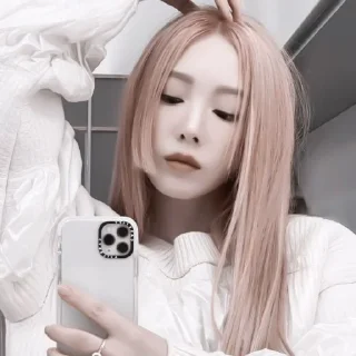 Sticker from #𝐚𝐞𝐬𝐭𝐡𝐞𝐭𝐢𝐜: taeyeon 👩🏻‍🎤 ;: by @paradismaudit