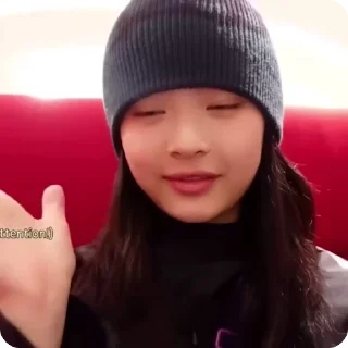 Sticker from Hanni by @darkwexxx