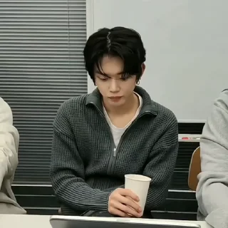 🪵 emoji YEONJUN❔@ogbudovnax Telegram sticker 10 of 40
