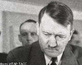 😿 emoji Eva Braun & Adolf Hitler Telegram sticker 18 of 20