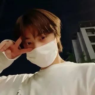 Sticker from (🧨)) taki @lilacstckrs