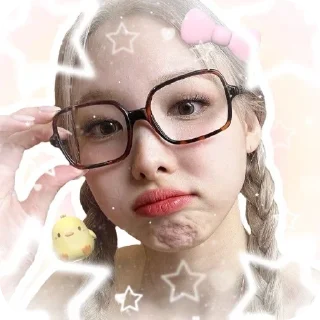 Sticker from 𝑵𝒂𝒚𝒆𝒐𝒏𝒈
