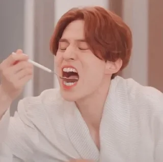 🥰 emoji Ли Дон Ук🥰Р Telegram sticker 16 of 120