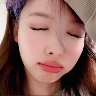 🌟 emoji nayeon by @wwilmmy Telegram sticker 7 of 40