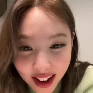 🌟 emoji nayeon by @wwilmmy Telegram sticker 23 of 40