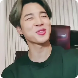 Sticker from ✦Чиʍин
@kpopxcom