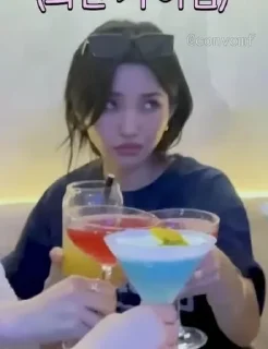 Sticker from (g)i-dle