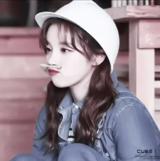 💉 emoji yuqi favorite Telegram sticker 15 of 70