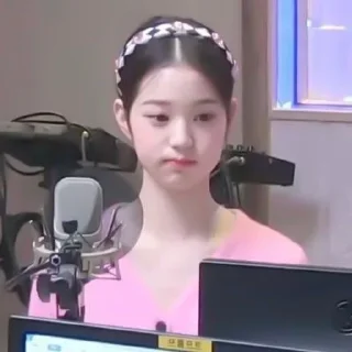 🧇 emoji wonyoung @lekefs @aeswt Telegram sticker 18 of 60