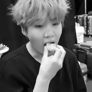🌑 emoji 🥢🥡 > yoongi :: by @minhoxhub Telegram sticker 6 of 41