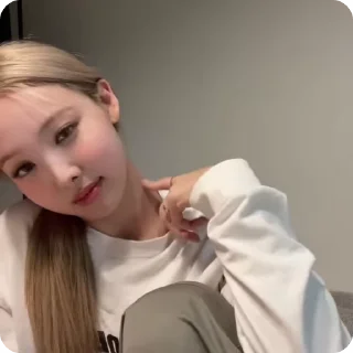 🤍 emoji im nayeon vlive !! @latwidace Telegram sticker 14 of 35