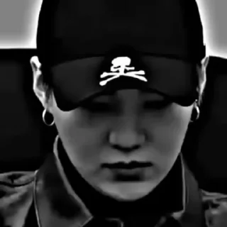 🌟 emoji Suga BW @MinYoongi_or_Suga_bot Telegram sticker 9 of 107