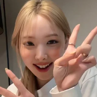 🌟 emoji nayeonon Telegram sticker 23 of 42
