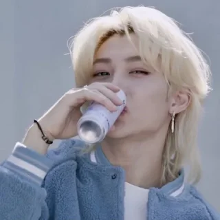 💗 emoji kpop Telegram sticker 24 of 38