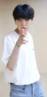 Sticker from S🌸U🌺G🌷A🌼~ (윤기)