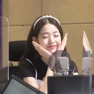 🧇 emoji wonyoung @lekefs @aeswt Telegram sticker 19 of 60