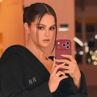 Sticker from Selena G. Insta