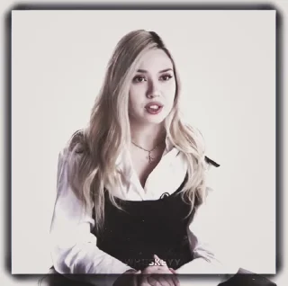 🎤 emoji 𝐝𝐞𝐚𝐝 𝐛𝐥𝐨𝐧𝐝𝐞 𝐛𝐲 @wh1iskeyy Telegram sticker 8 of 20