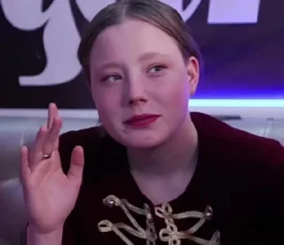 👋 emoji Белла Кузнецова 🫶 Telegram sticker 1 of 25