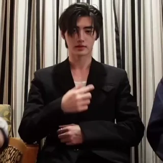 Sticker from SUNGHOON.𑄝 @evollya