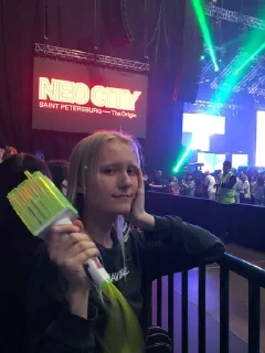 🤕 emoji Анна шото заболела Telegram sticker 18 of 27
