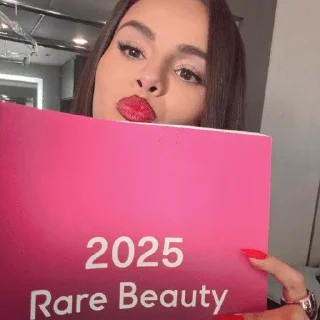 🌟 emoji Selena G. Insta Telegram sticker 14 of 120