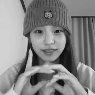 🌟 emoji Yeji BW @hwangyejiarchivee Telegram sticker 23 of 39