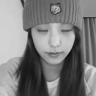 🌟 emoji Yeji BW @hwangyejiarchivee Telegram sticker 6 of 39