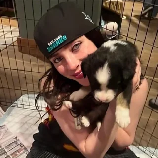 😊 emoji Billie Eilish hot Telegram sticker 24 of 120