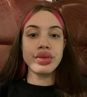 😶 emoji акулич от трэфси Telegram sticker 7 of 26