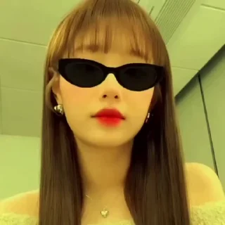🤩 emoji Chuu solololo Telegram sticker 5 of 25