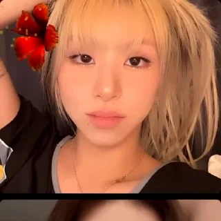 🔋 emoji 🔋 # Chaeyoung by @soohwe_help Telegram sticker 24 of 29