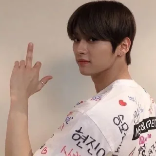🌟 emoji no bitches? ʟᴜ Telegram sticker 24 of 53