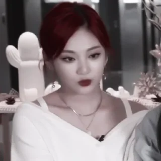 💔 emoji #ningning meme « 💔 by @lumicore_present Telegram sticker 8 of 37