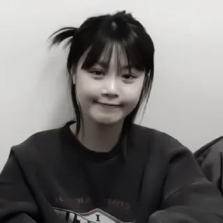 🤍 emoji I'll die for soojin. @senwxw . Telegram sticker 13 of 17