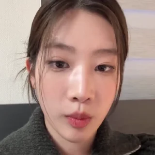 🗞 emoji # kim lip ' @sw5uf ❗️ Telegram sticker 11 of 40