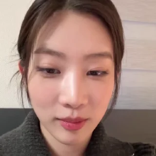 🗞 emoji # kim lip ' @sw5uf ❗️ Telegram sticker 18 of 40