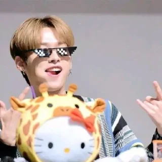 😎 emoji Минхо кинн момент Telegram sticker 23 of 33