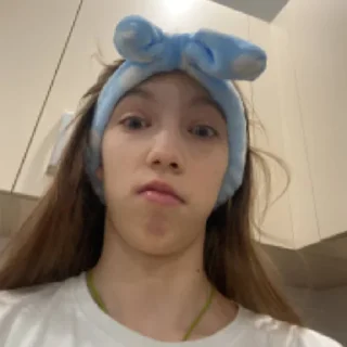 😐 emoji Я и ты, между нами молния Telegram sticker 24 of 51