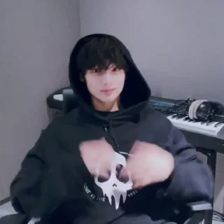 👾 emoji @WAR1HLP ㅡ kaí ' Telegram sticker 8 of 35