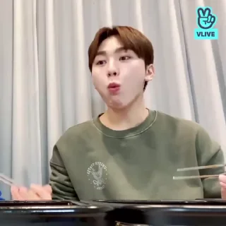 👽 emoji seungkwan @SSICTS Telegram sticker 7 of 40