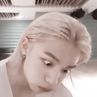 🤎 emoji #𝐦𝐨𝐨𝐝: ɦyᥙᥒjiᥒ ;: by @paradismaudit Telegram sticker 9 of 40