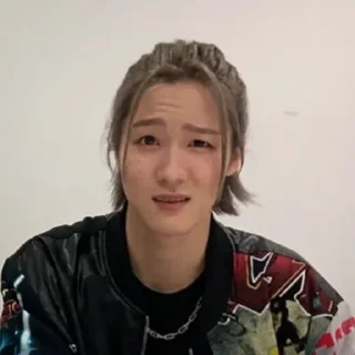 🤨 emoji 쇼타 <3 Telegram sticker 18 of 47