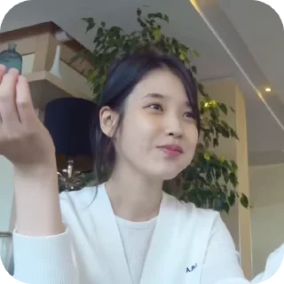 Sticker from iu — solo @mo0nl3x