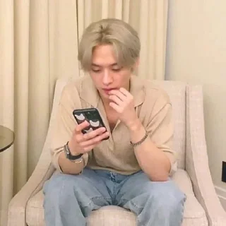 🤔 emoji ♡ MINHO ♡ - @King_BtS Telegram sticker 15 of 85