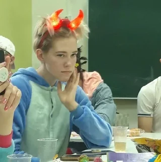 Sticker from богема юн 💅