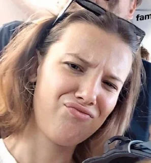 💕 emoji Милли Бобби Браун Telegram sticker 13 of 27