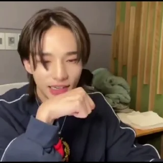 💃 emoji hyunjin (vlive092622) Telegram sticker 11 of 13
